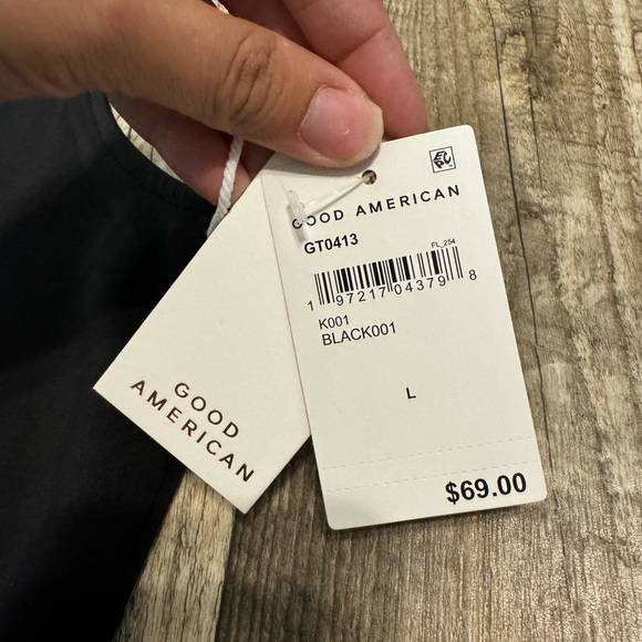 Good American Tank Top - Picture 3 of 3